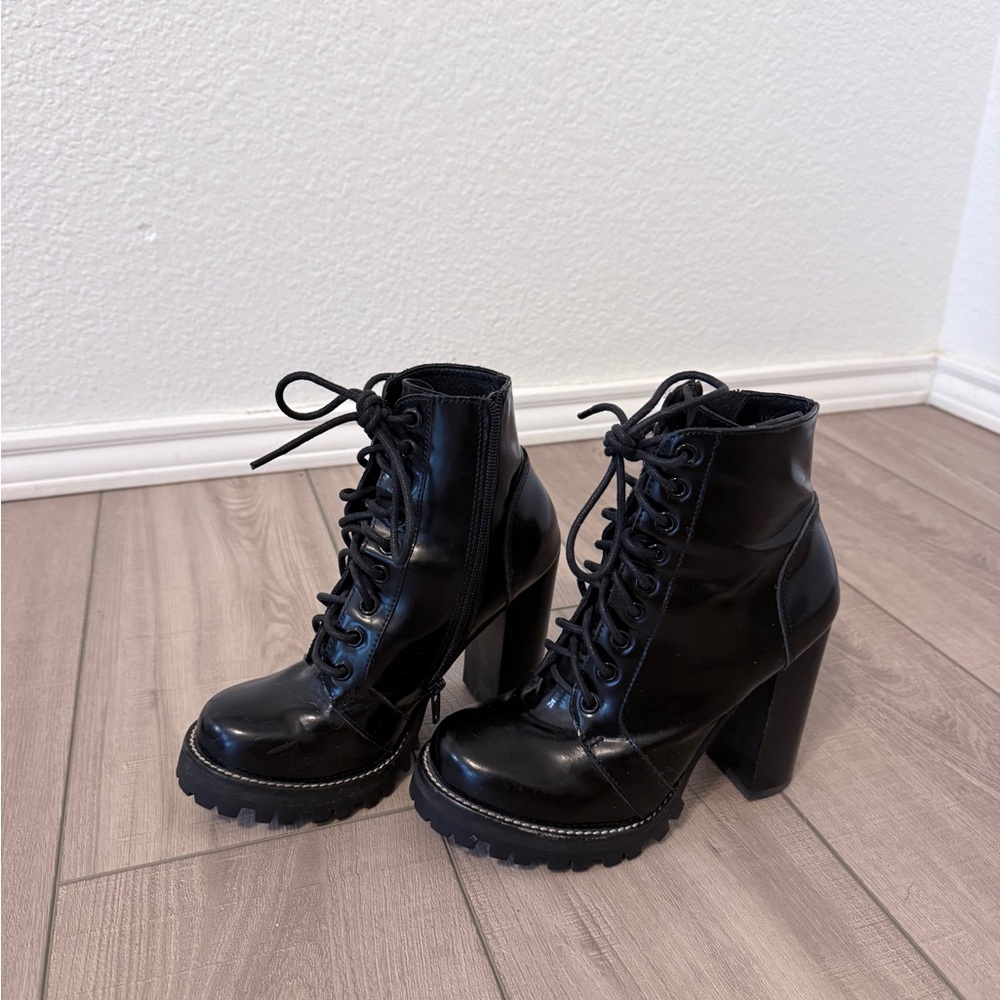 Jeffrey Campbell Black Lace-Up Ankle Boots Contrast White Stitching 6M